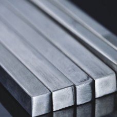 Квадрат нержавеющий калиброванный ЭИ961-Ш 3х3 мм ТУ 14-1-3297-82